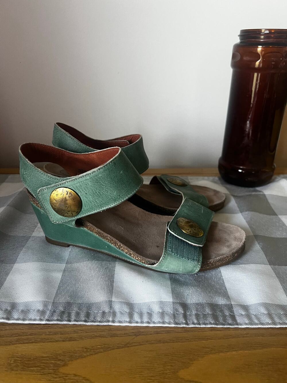 Taos Carousel Sage Green Leather Wedge Sandals Brass Button Comfort Shoes 40 US9